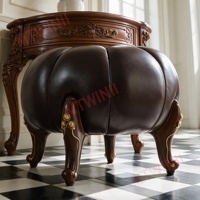 Tabouret rond en similicuir marron de 18 pouces avec pieds en bois - Décoration d'automne pour la maison, ottoman confortable et vintage en forme de citrouille pour entrée, coiffeuse, chaise