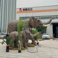 Modèle interactif d'éléphant animatronique grandeur nature avec mouvement de groupe, son et jet d'eau pour utilisation publique en intérieur/extérieur