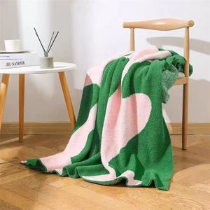 Manta de medio lado de lana para oficina, siesta, aire acondicionado, sofá suave individual, manta hasta la rodilla, manta de punto a rayas de onda Nórdica - Product Image 3