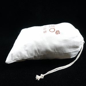 Bolsa de Algodón Grueso de Alta Calidad con Cordón - Bolsas Personalizadas con Logotipo para Kits Antiresaca |   Bolsas Reutilizables para Recuerdos de Fiesta - Product Image 4