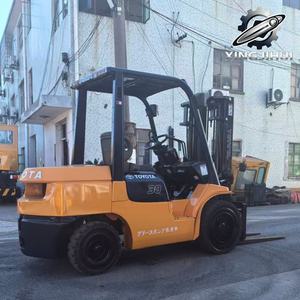 Montacargas TOYOTA FDZN30 de 3 toneladas, montacargas usado de Japón, 3 toneladas, motor 1DZ-2, máquina usada de segunda mano, montacargas de 3000 kg a gasolina. - Product Image 1
