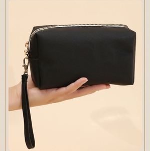 Women's Portable PU Leather Cosmetic <b>Storage</b> Bag Waterproof Square <b>Makeup</b> Case with Zipper Closure <b>for</b> Travel - Product Image 3