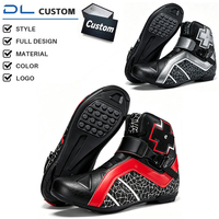 Bottes de moto personnalisées mi-mollet à imprimé craquelé, tige en cuir microfibre, semelle extérieure en caoutchouc, sangle à boucle à dégagement rapide, plates