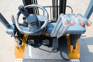 Chariot élévateur diesel NIMBUS, moteur puissant, durable, 2,5 tonnes, adapté à la logistique d'entrepôt et à la construction - Product Image 5