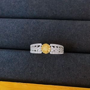Anillo de Compromiso y Boda Xinfly de Oro Sólido de 18K con Diamante Natural Amarillo Blanco de 0.68CT - Product Image 5
