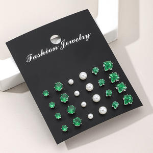 Ensemble de boucles d'oreilles clous fantaisie pour femme, serties de zircon rond à griffes, bijoux de fête, 12 paires - Product Image 5