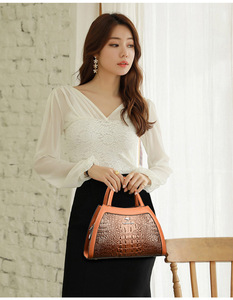 Brand New Woman Printed PU Leather <b>Tote</b> Bags Handbag Lady Fashion Large Capacity Useful Cross Body Bag - Product Image 3