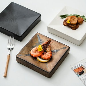 Plato Cuadrado Profundo de Cerámica para Servicio en el Comedor, Acabado Mate, Material de Grado Alimenticio, Color Negro - Product Image 1