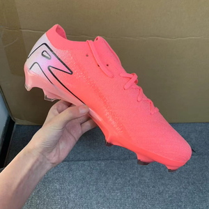 Nouvelles chaussures de sport 2025, chaussures de football, chaussures de compétition pour hommes et femmes, pour le printemps/automne/hiver/été - Product Image 1