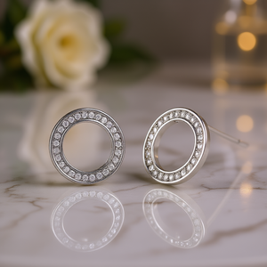 E1102 Orecchini in oro bianco con diamanti, taglio rotondo brillante, colore G, naturali, classici da donna per l'uso quotidiano - Product Image 2