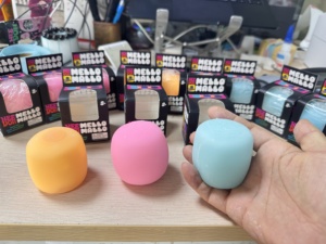 Jouet sensoriel anti-stress <span class=keywords><strong>Mallo</strong></span> Marshmallow Squishy réactif aux UV, changeant de couleur au soleil, boule amusante en pâte, cadeau - Product Image 6
