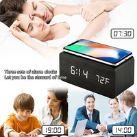 Réveil numérique LED en bois alimenté par USB avec station de charge sans fil, température, humidité, horloge de bureau électronique