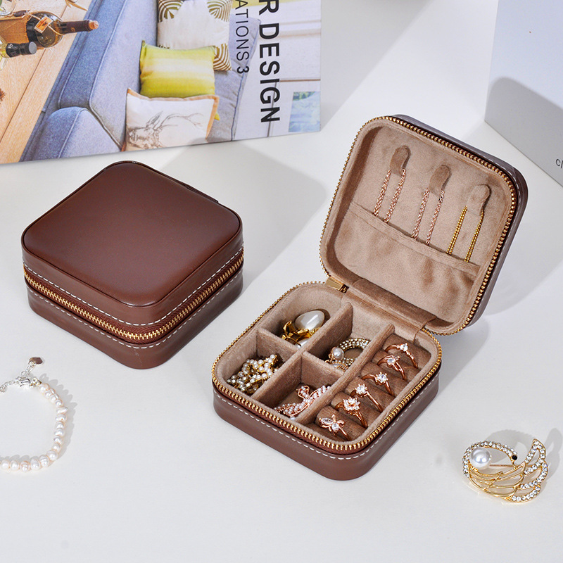 Pu gold zipper brown-inner velvet-10105 jewelry box