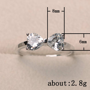 Anello con Fiocco per Donne, Elegante Cristallo Bianco Quadrato, Regolabile, Tono Argento, Anello Minimalista alla Moda - Product Image 5
