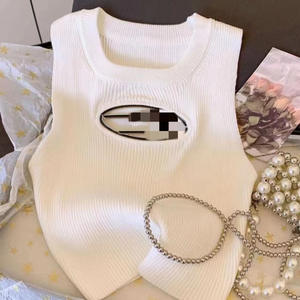 Damen-Set mit Aufdruck, Ärmellose Weste mit Cut-Outs und Asymmetrischem Strickrock, Zweiteiliges Outfit - Product Image 5