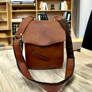 Pochette de Soirée en Cuir Véritable pour Femme - Imperméable avec Fermeture Éclair, Capacité 5kg, Motif Animal Brodé, Idéale Quotidien et Soirée - Product Image 1