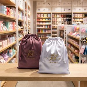 Bolsa de Almacenamiento Personalizada de Satén con Cordón para Pelucas, Extensiones de Cabello, Lencería, Zapatos y Regalos, con Logotipo Impreso, MOQ 100 Piezas, Directo de Fábrica en China - Product Image 2
