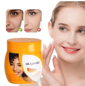 Lotion éclaircissante pour le corps - Product Image 1
