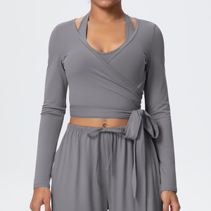 Camiseta ajustada con logo personalizado, cintura personalizada, <span class=keywords><strong>ropa</strong></span> de invierno para <span class=keywords><strong>mujer</strong></span>, hermosa, al por mayor, MOQ bajo, camiseta deportiva lisa. - Product Image 3