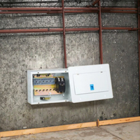 Centros de Carga y Caja de Distribución YUANKY D4-S-6-S 100A 120/240VAC con Nivel de Protección NEMA 3R IP