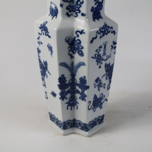 Jarrón de Porcelana Hexagonal Azul y Blanco Pintado a Mano de Jingdezhen, 40 cm, con Patrón Bogu, Decoración para el Hogar, Regalo, Estilo Art Deco - Product Image 2
