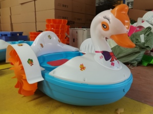 Bote Inflable de Pato Amarillo y <span class=keywords><strong>Cisne</strong></span> con Manivela, Bicicleta Acuática de Dibujos Animados para Niños, Material de PE, Juego de Entretenimiento para Uso Doméstico <span class=keywords><strong>en</strong></span> Piscinas y Lagos - Product Image 4