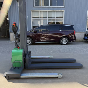 ऑफ-रोड 1500 किलोग्राम स्ट्रैडल लेग फुल इलेक्ट्रिक सेल्फ-लिफ्ट स्टेकर 1.3 मीटर 1.5 मीटर लिफ्ट ऊंचाई बंद पैलेट के लिए - Product Image 2