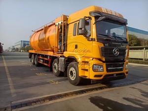 Camión de succión y limpieza de alcantarillado Shacman 8x4 de 33 CBM con doble potencia para succión de lodos y limpieza de tuberías, exportación a África y Oriente Medio - Product Image 2
