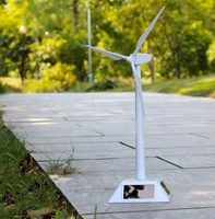 Mini moulin à vent rotatif blanc à énergie solaire, modèle de générateur éolien pour la décoration de bureau, la maison, l'ornement de jardin