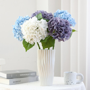 Factory wholesale <b>artificial</b> <b>hydrangea</b> 6-fork fake <b>hydrangea</b> wedding and birthday party decorations look real fake flowers - Product Image 3