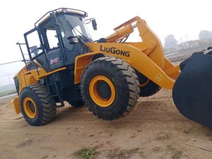 Chargeuse Liugong 856 d'occasion 90% neuve, prix abordable, à vendre, chargeuse sur roues LIUGONG856 5 tonnes chinoise avec certifications EPA CE, pour usage agricole - Product Image 5