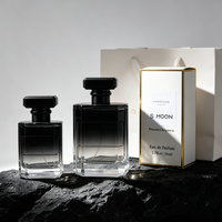 Flacon de parfum en verre transparent carré de luxe vide 30ml 50ml 100ml avec atomiseur à fine brume et capuchon noir, emballage personnalisé