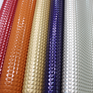 Cuero Sintético de PVC con Patrón de Diamantes 3D en Relieve Piramidal, Acabado Brillante, <span class=keywords><strong>para</strong></span> Decoración de Bolsos y Zapatos - Product Image 1