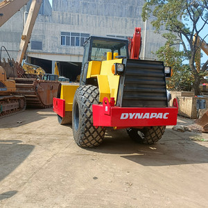 Rouleau vibratoire à tambour unique Dynapac CA25D d'occasion, 10,5 tonnes, moteur Deutz/Cummins, entièrement hydraulique, bon état. - Product Image 6