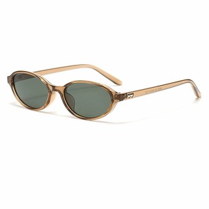 Gafas de Sol STY19402H con Marco Pequeño y Logotipo Personalizado, Gafas de Sol Ovaladas Beige de Moda para Mujer, Decoración con Remaches de Corazón, Protección UV400 - Product Image 4