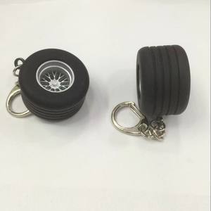 <span class=keywords><strong>Mini</strong></span> turbocompresseur porte-clés Logo personnalisé 3D porte-clés pendentif porte-clés en caoutchouc Silicone <span class=keywords><strong>F1</strong></span> <span class=keywords><strong>pneu</strong></span> porte-clés - Product Image 4