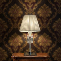 Lampe de table en cristal avec abat-jour en tissu plissé, prismes en cristal suspendus, lampe de chevet de luxe pour la décoration de chambre d'hôtel