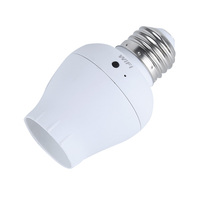 Prix de gros usine Smart WIFI support de lampe E27 E26 hôpital hôtel maison ampoule LED adaptateur de prise avec contrôle de l'application