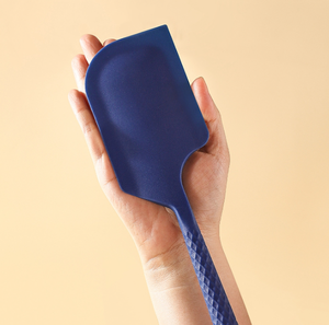 Premium Liquid Silicone Spatula Food Grade Integrated Baking Tool Heat Resistant Cream Scraper for Cake Mixing Cooking - Product Image 5