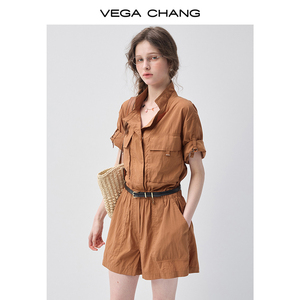 Combinaison utilitaire <span class=keywords><strong>marron</strong></span> caramel VEGA CHANG pour <span class=keywords><strong>femme</strong></span> avec ceinture à la taille, manches à revers, poche poitrine, short décontracté - Product Image 5
