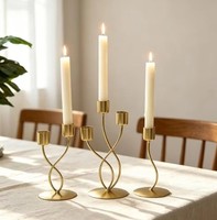 Support de bougie conique en or fait main OEM, base spirale, chandelier en métal à 3 bras, décoration de table pour mariage, Noël, événements et fêtes