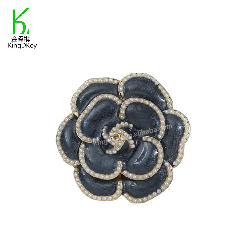 Camellia pearl brooch ladies high grade European and American silk scarf buckle retro brooch lovely metal pin