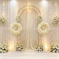 Backdrop Pernikahan Logam Berbentuk Bunga Bergelombang Dengan Cincin Lampu LED, Gapura Bunga untuk Dekorasi Latar Belakang Panggung Pesta dan Photo Booth