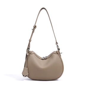 Nuevo Bolso Bandolera en Forma de Media Luna, Estilo Clásico y Moderno para Mujer, Bolso de Mano de Cuero de Grano Completo Premium - Product Image 3