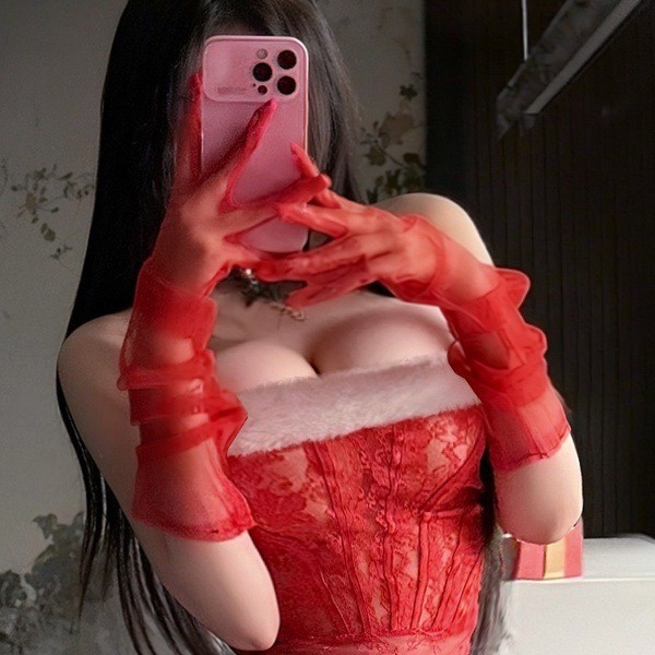 ถุงมือสีแดง