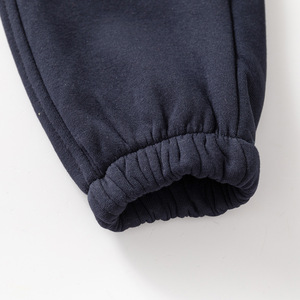 2024 autunno nuovi <span class=keywords><strong>pantaloni</strong></span> della <span class=keywords><strong>tuta</strong></span> da ragazzo <span class=keywords><strong>pantaloni</strong></span> sportivi Casual per i più piccoli <span class=keywords><strong>pantaloni</strong></span> lunghi larghi lavorati a maglia per bambini - Product Image 4