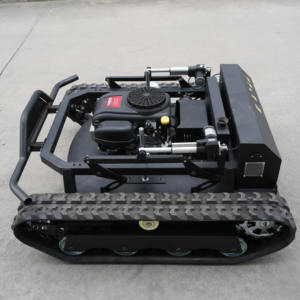 Machine tout-terrain polyvalente : Tondeuse à chenilles télécommandée pour la tonte, le ramassage et l'élimination des débris - Product Image 3