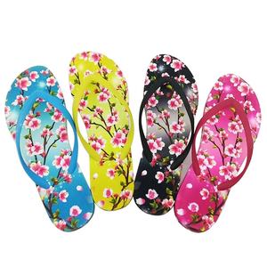 Pantuflas para <span class=keywords><strong>Mujer</strong></span>, Nuevo Diseño, Estampado Floral de Moda, Sandalias de Playa con Suela Gruesa de Eva para <span class=keywords><strong>Mujer</strong></span> - Product Image 2