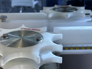 Equipo mecánico de vertido de jarabe para la tos, dispensador automático de glucosa líquida por lotes, vertedor - Product Image 2