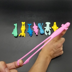 Commercio all'ingrosso di promozione giocattoli giocattoli elastici giocattolo Flying fionda mare oceano animale per 2 pollici capsula di vendita - Product Image 2